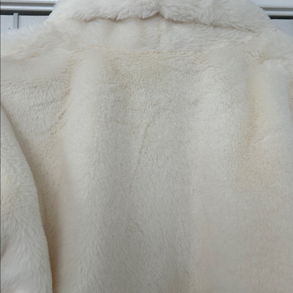 Cream Faux Fur Jacket by j. Society size Medium - Picture 5 of 6